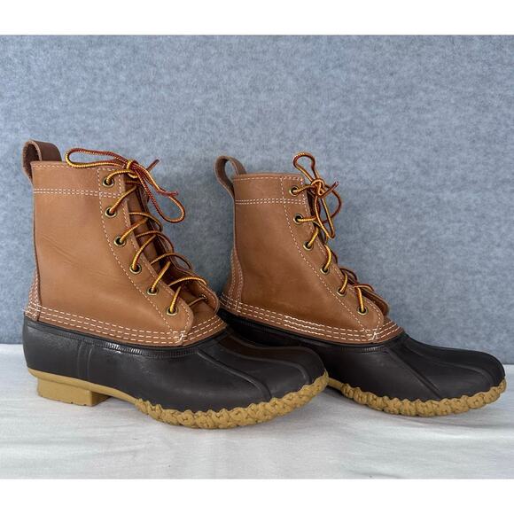 L.L. Bean Women's sz 8 Bean 6" Boots Duck Outdoor Waterproof Fall Winter Classic - Picture 1 of 11